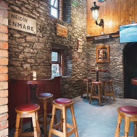 The Wander Bar & Maison d'hôtes 3*